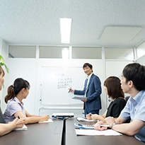 税理士法人レヴ・ナス　橋本真一先生