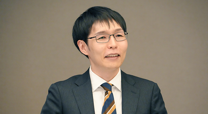神浦友樹氏