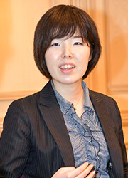 渡邉友香里氏