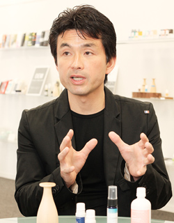 アットアロマ株式会社 代表取締役社長 片岡 郷氏