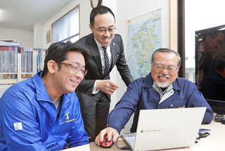 とみた:冨田社長(右)