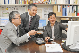 マル道よしや：戸田社長（右）