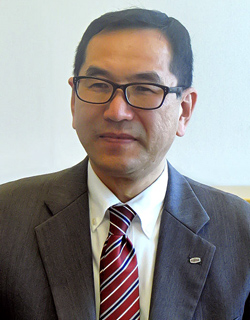 富士通 法務・コンプライアンス・知的財産本部 ビジネス開発部 吾妻勝浩部長