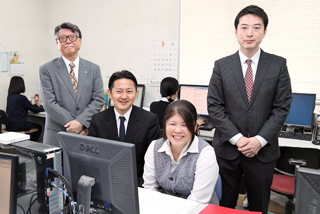 林泉堂:林社長(左から2人目)