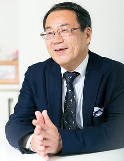 横山信治 氏