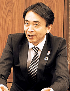 福岡 聡 氏