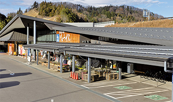 道の駅 “伊達の郷りょうぜん”外観