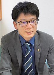 押尾卓耶税理士