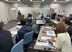 情報交換会の会場模様