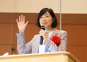 角谷雅子会員