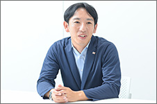 岡崎 将一 氏