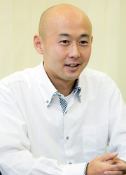 小村琢也氏