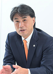 梅本昇氏