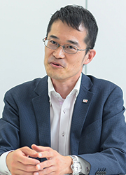 柳沢孝幸氏