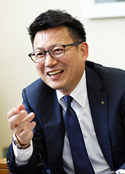 飛田剛一社長