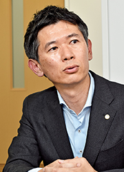 鶴田浩之税理士