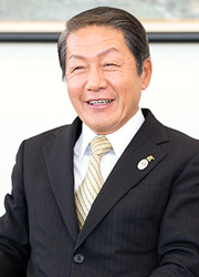 川﨑育造社長