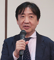 日下智晴氏