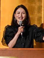 山口真由氏