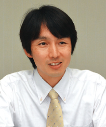森井真琴 係長