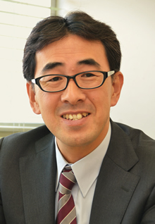 狹霧哲哉 課長