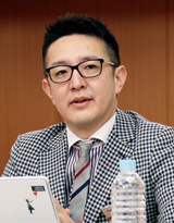 佐藤泰格 氏