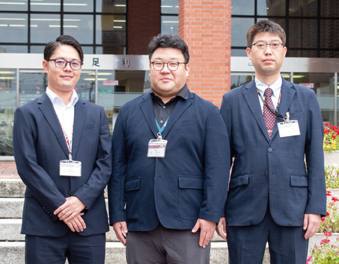 左から、増居主任、津久井主任、三田副主幹