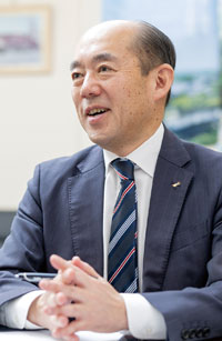 本誌編集人 飛鷹 聡