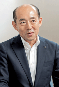 本誌編集人・飛鷹