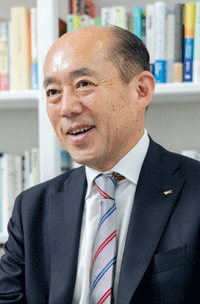 本誌編集人　飛鷹