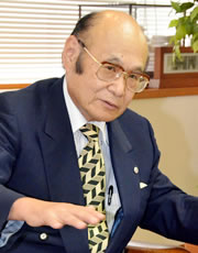 TKC全国会会長 粟飯原一雄
