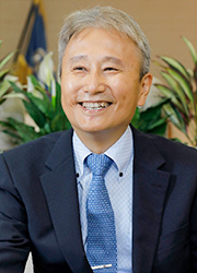 三井秀範氏