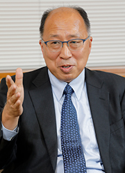 遠藤俊英氏