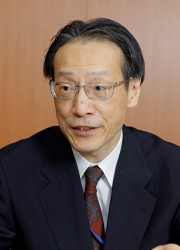 金融庁長官　栗田照久氏