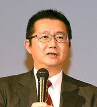 国税庁課税部課税総括課長 初谷武志