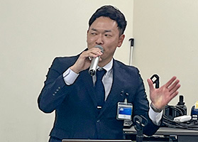 小野敦史氏