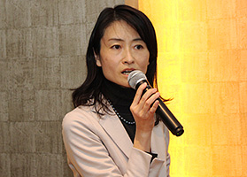 小紫恵美子氏