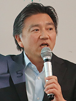 石川真樹氏