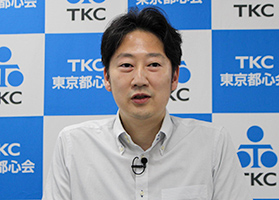 天野敬祐委員長